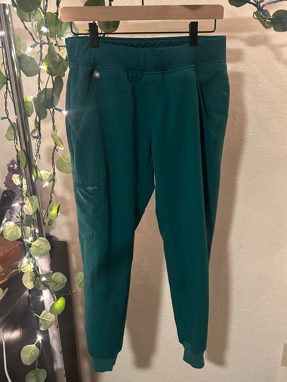 FIGS Green Scrub Joggers